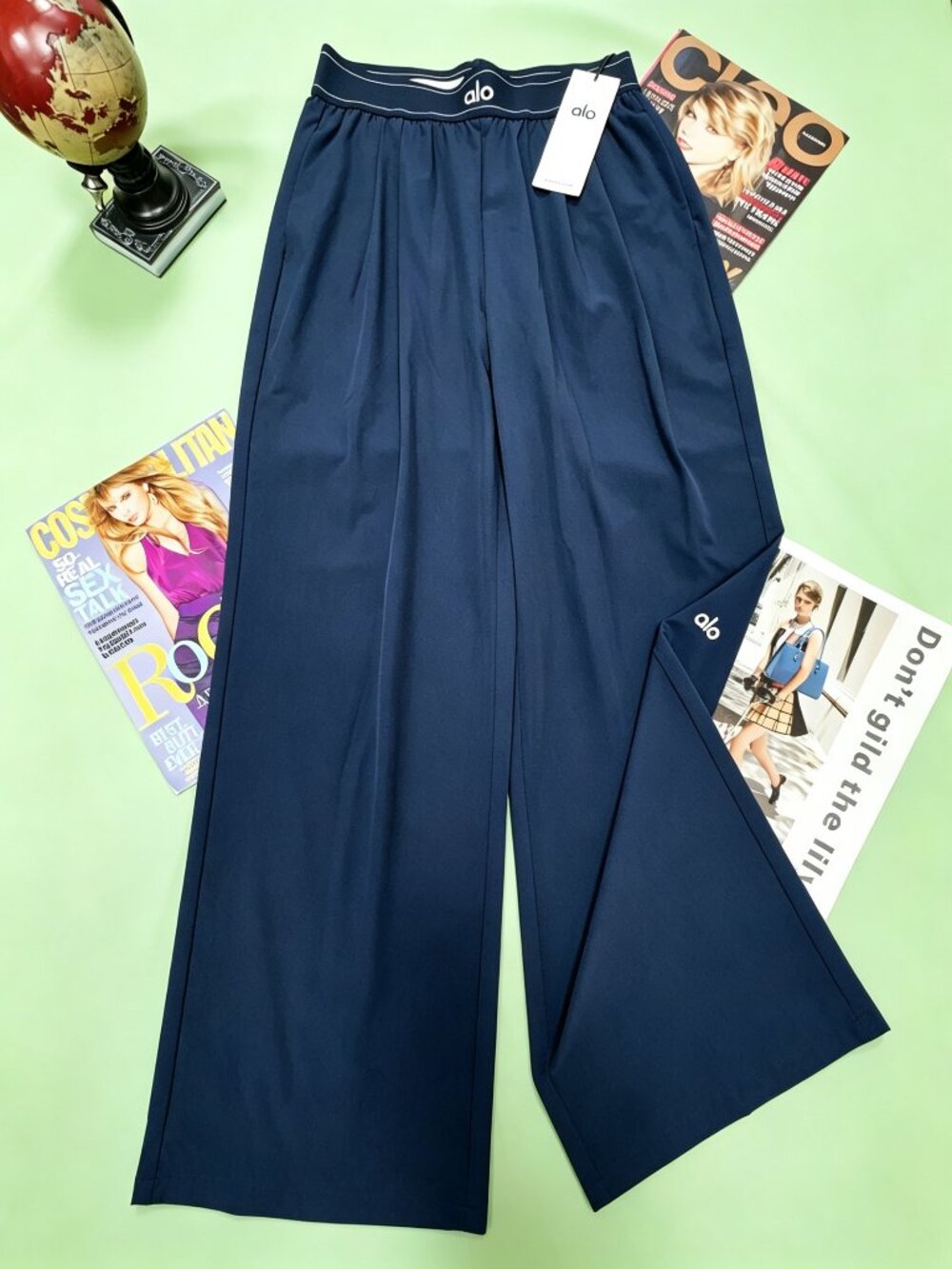 NWT🐋ALO Yoga Navy Suit Up Trouser 30" Inseam🕊️Relaxed Regular Fit - Picture 2 of 13